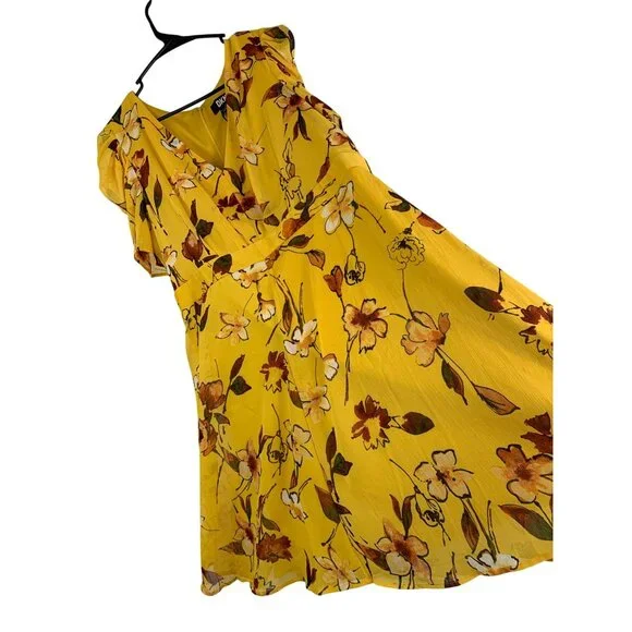 Dkny Dresses | Dkny Gold Chiffon Floral Mini Dress Size 14 Rd10174 V-Neck Short Sleeve | Color: Gold | Size: 14 | Roxxyplays's Closet